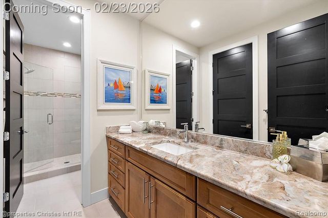 164 Timber Trace Lane, Bloomfield Hills, MI 48302