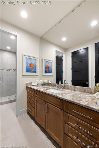 164 Timber Trace Lane, Bloomfield Hills, MI 48302