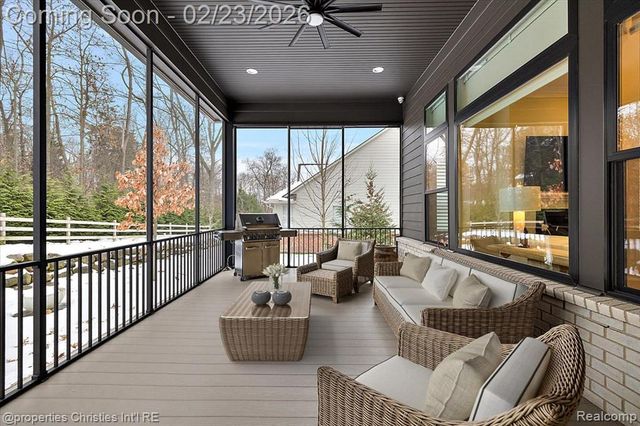 164 Timber Trace Lane, Bloomfield Hills, MI 48302