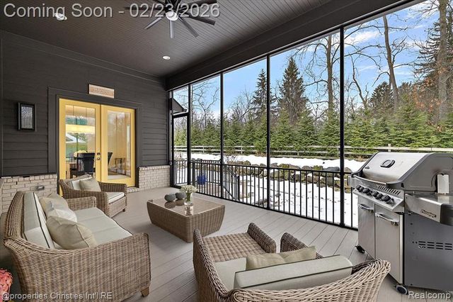 164 Timber Trace Lane, Bloomfield Hills, MI 48302