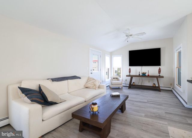 8 W CAROLINA AVE, Long Beach Township, NJ 08008