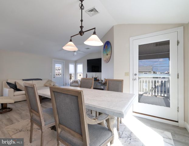 8 W CAROLINA AVE, Long Beach Township, NJ 08008