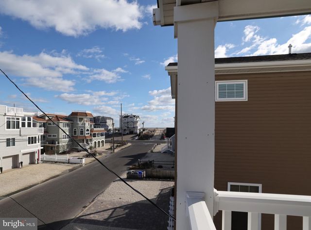 8 W CAROLINA AVE, Long Beach Township, NJ 08008