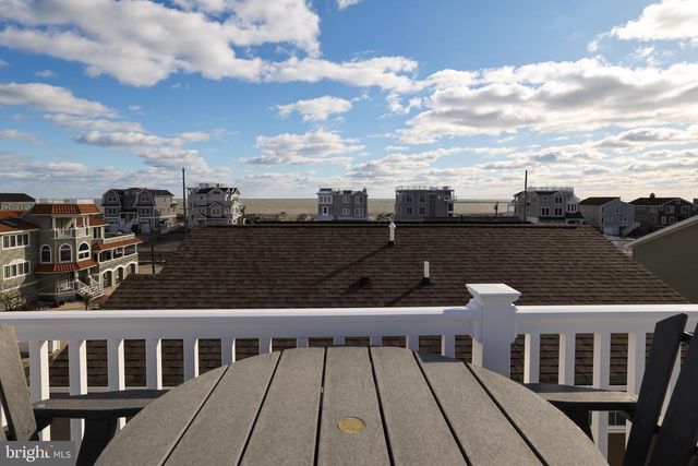 8 W CAROLINA AVE, Long Beach Township, NJ 08008