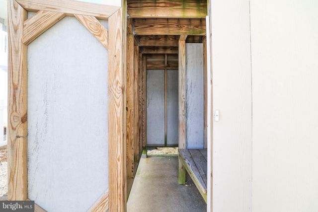 8 W CAROLINA AVE, Long Beach Township, NJ 08008