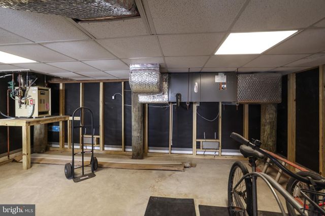 8 W CAROLINA AVE, Long Beach Township, NJ 08008