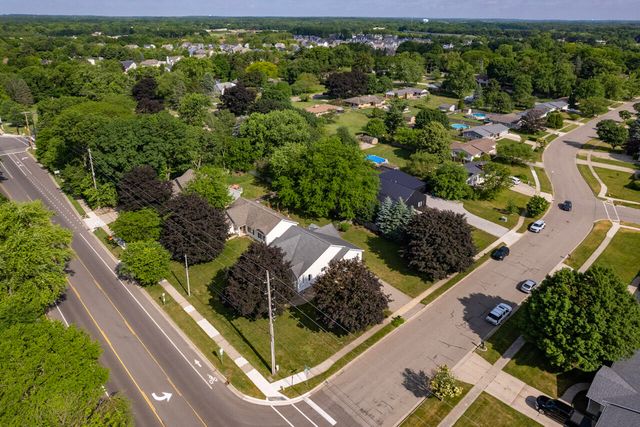 5976 Grand Traverse Lane, Portage, MI 49024