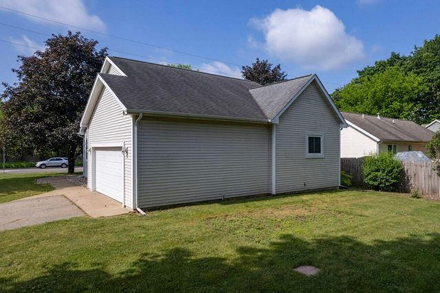 5976 Grand Traverse Lane, Portage, MI 49024