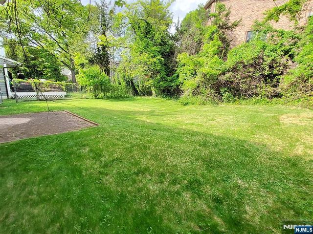 485 E Palisade Avenue, Englewood Cliffs, NJ 07632