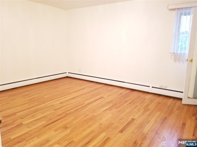 485 E Palisade Avenue, Englewood Cliffs, NJ 07632