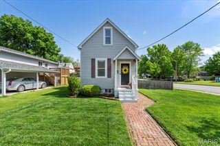 700 Lewis Street, St Charles, MO 63301