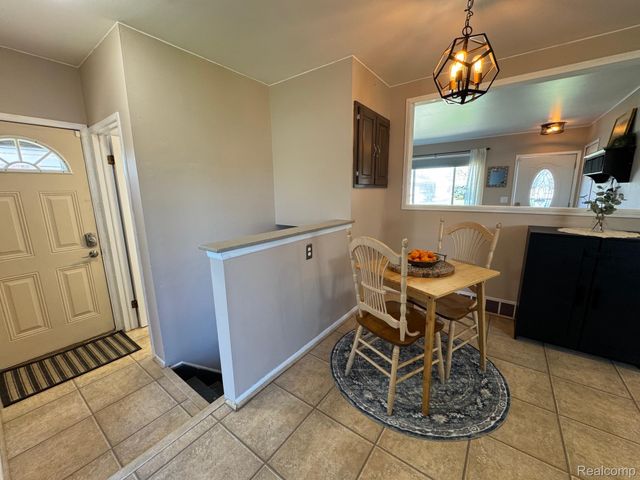 32440 Firwood Drive, Warren, MI 48088