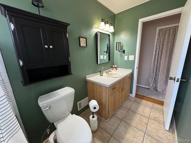 32440 Firwood Drive, Warren, MI 48088