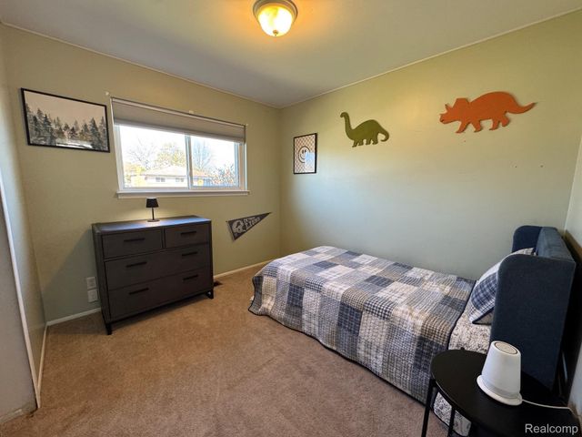 32440 Firwood Drive, Warren, MI 48088