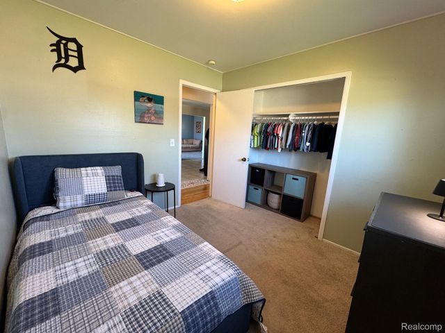 32440 Firwood Drive, Warren, MI 48088