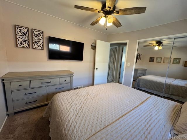 32440 Firwood Drive, Warren, MI 48088