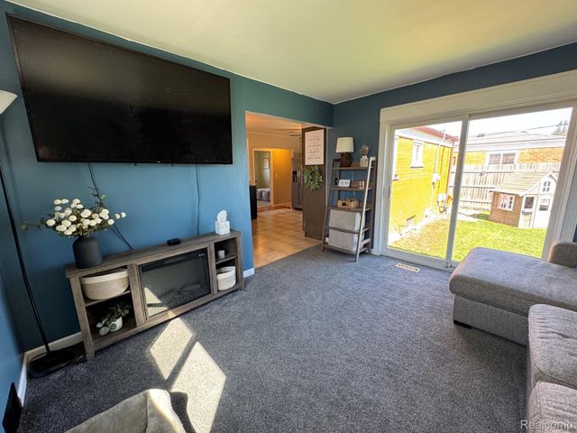 32440 Firwood Drive, Warren, MI 48088