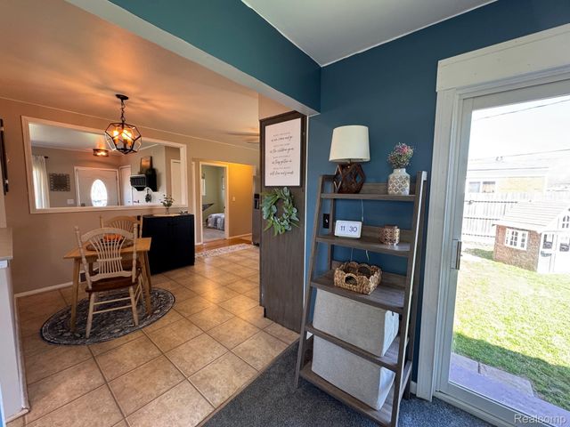 32440 Firwood Drive, Warren, MI 48088