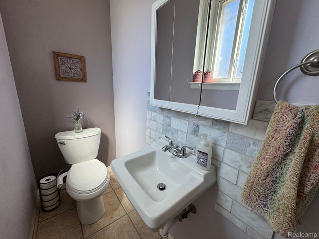 32440 Firwood Drive, Warren, MI 48088