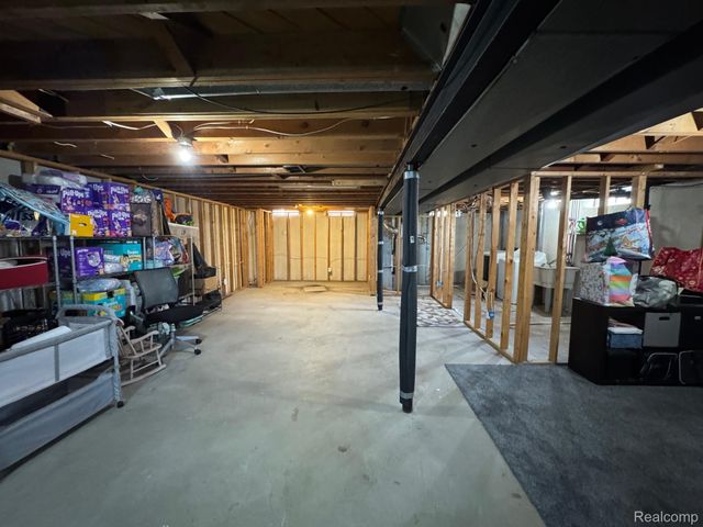 32440 Firwood Drive, Warren, MI 48088