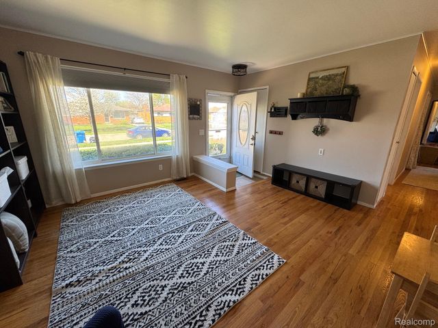 32440 Firwood Drive, Warren, MI 48088