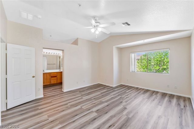 6425 BUTTERCUP CREEK Street, North Las Vegas, NV 89084