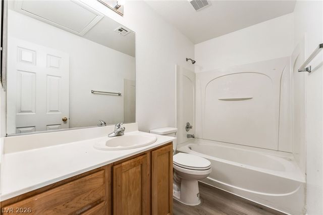 6425 BUTTERCUP CREEK Street, North Las Vegas, NV 89084