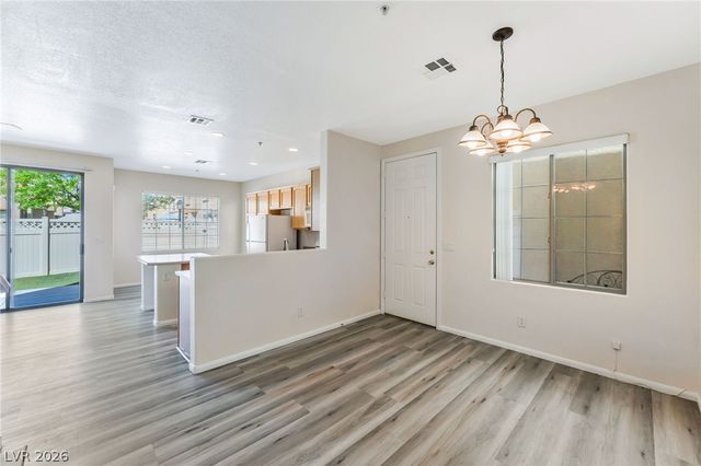 6425 BUTTERCUP CREEK Street, North Las Vegas, NV 89084