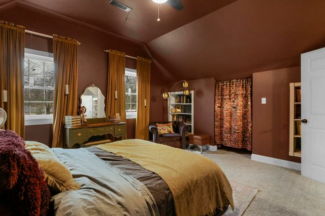104 East Robberson Street, Willard, MO 65781