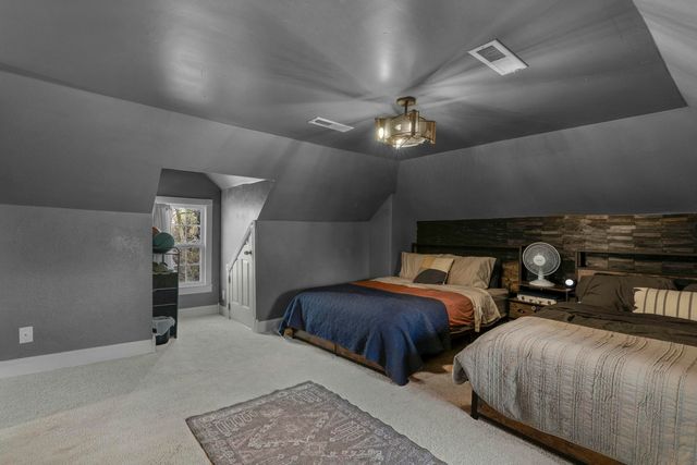 104 East Robberson Street, Willard, MO 65781