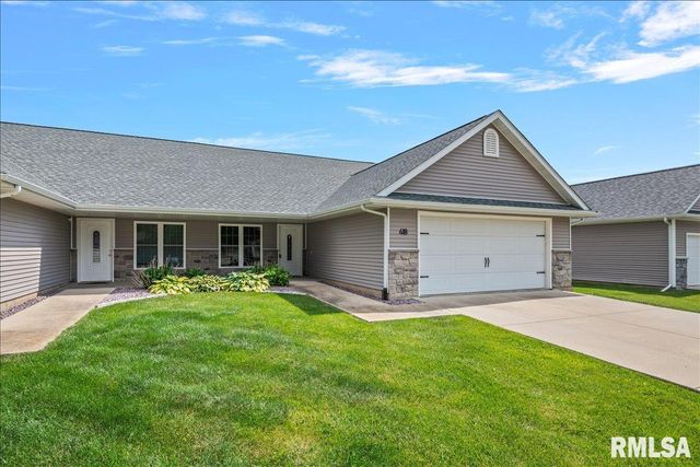 418 E SPRUCE Street, Chatham, IL 62629