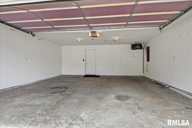 418 E SPRUCE Street, Chatham, IL 62629