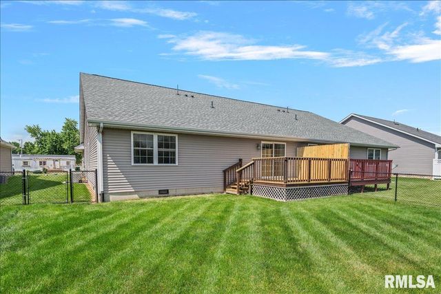418 E SPRUCE Street, Chatham, IL 62629