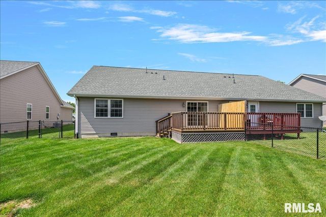418 E SPRUCE Street, Chatham, IL 62629