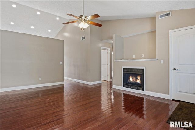 418 E SPRUCE Street, Chatham, IL 62629