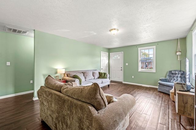 1911 S Ironwood Drive, South Bend, IN 46613