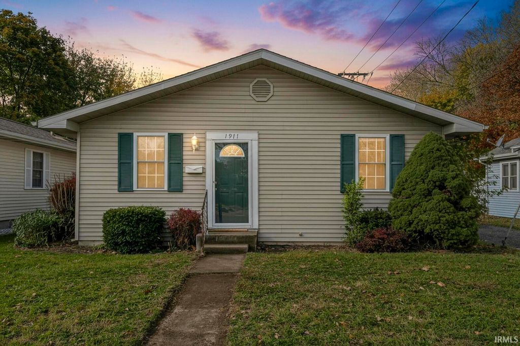 1911 S Ironwood Drive, South Bend, IN 46613