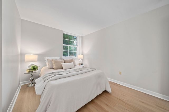 100 Parks St 27, Duxbury, MA 02332