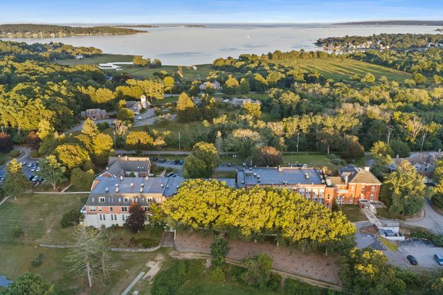 100 Parks St 27, Duxbury, MA 02332