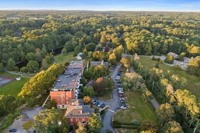 100 Parks St 27, Duxbury, MA 02332
