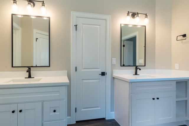 1460 River Oaks Drive, Huntsville, TX 77340