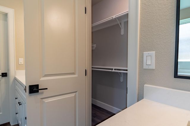 1460 River Oaks Drive, Huntsville, TX 77340