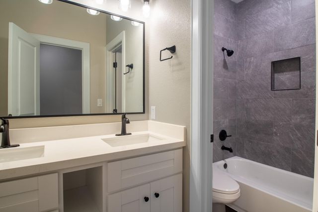 1460 River Oaks Drive, Huntsville, TX 77340