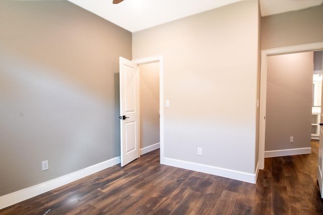 1460 River Oaks Drive, Huntsville, TX 77340