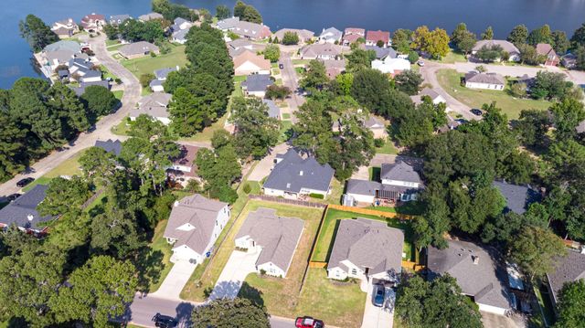 1460 River Oaks Drive, Huntsville, TX 77340