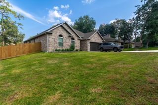 1460 River Oaks Drive, Huntsville, TX 77340