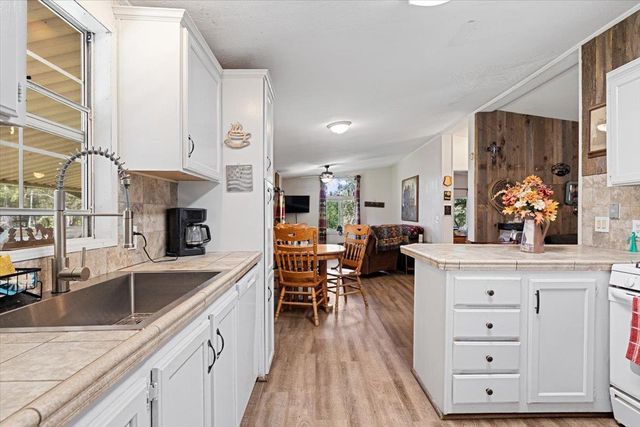 5680 Ashwood Ln, Marysville, CA 95901