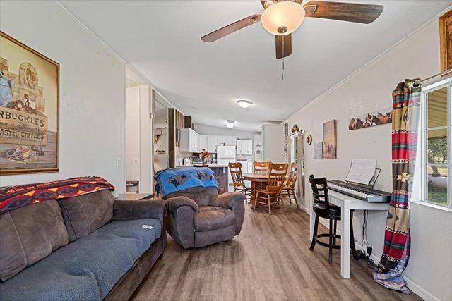 5680 Ashwood Ln, Marysville, CA 95901