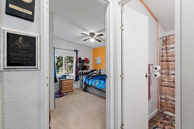 5680 Ashwood Ln, Marysville, CA 95901