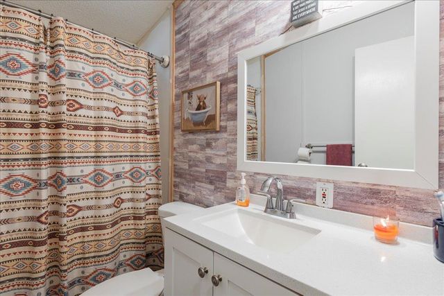 5680 Ashwood Ln, Marysville, CA 95901